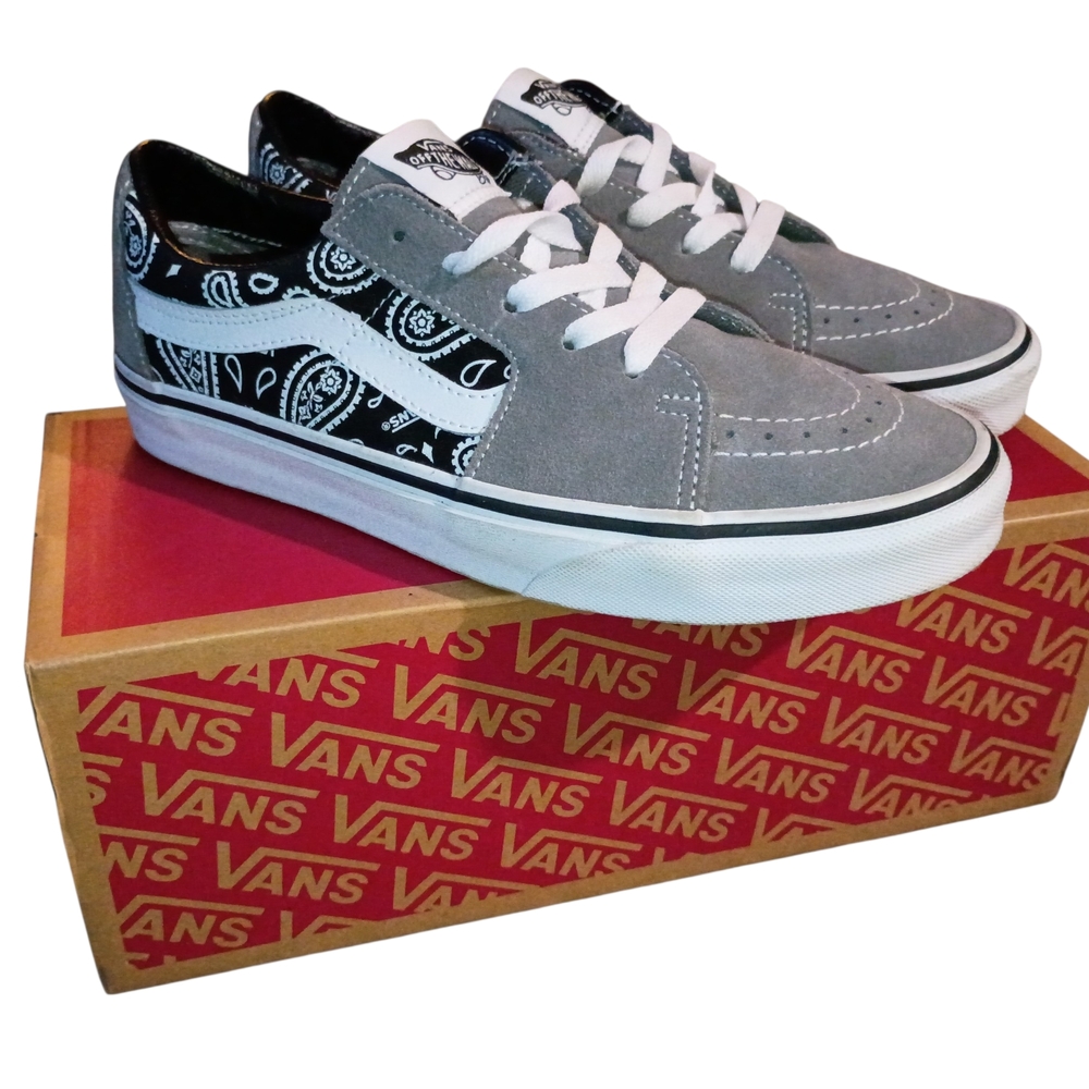 Vans - Picture 3 of 3